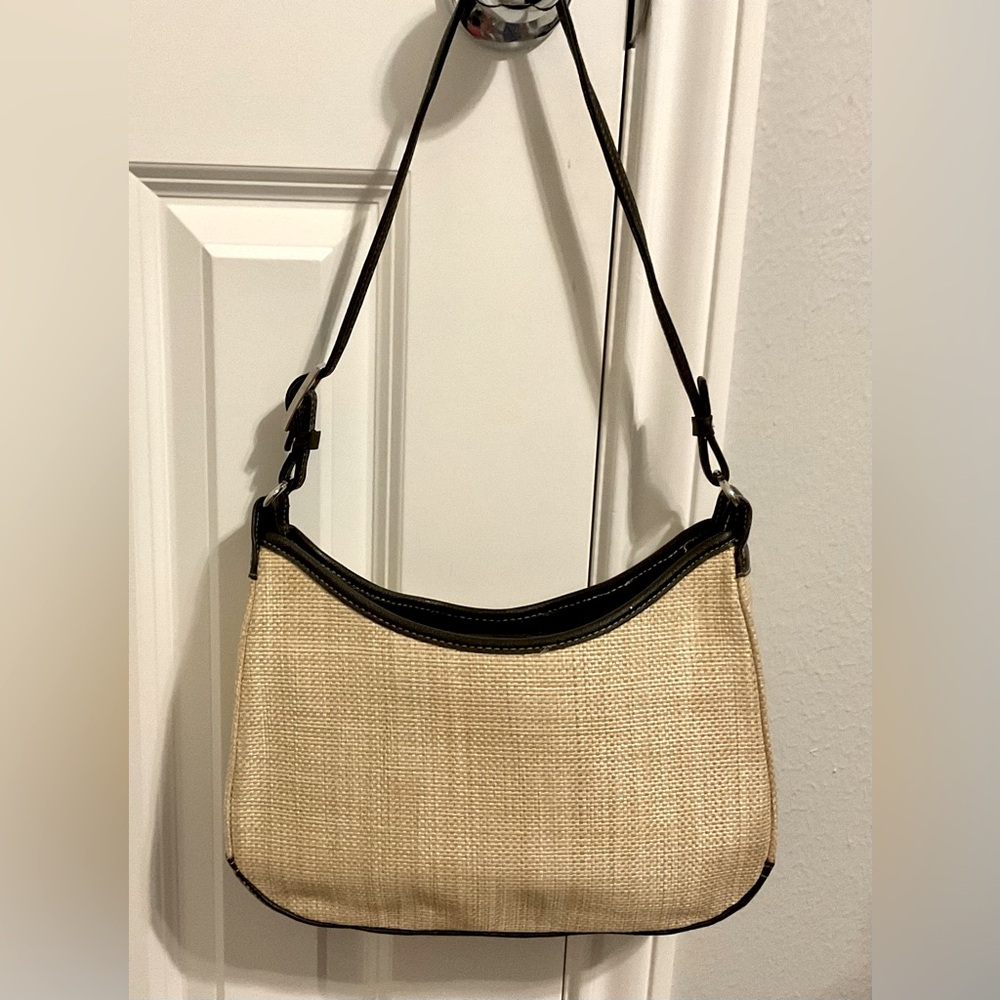 Frankie and Johnnie women's bag with three compartments. The middle section